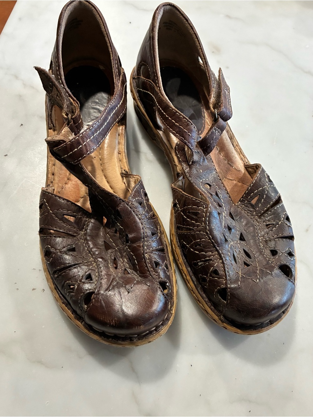 Earth Women’s Leather Sandals Brown Petunia Bat 9.5BT Strap Closed Toe Shoes
